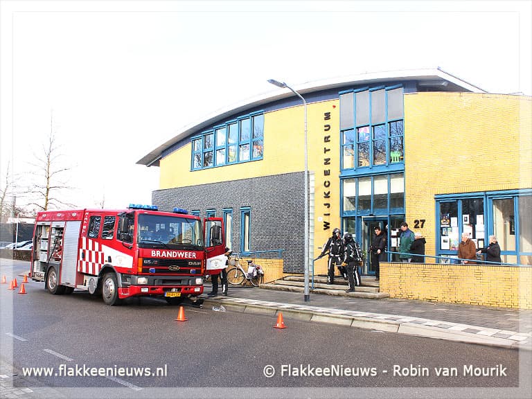 Wijkcentrum Middelharnis ontruimd voor binnenbrand