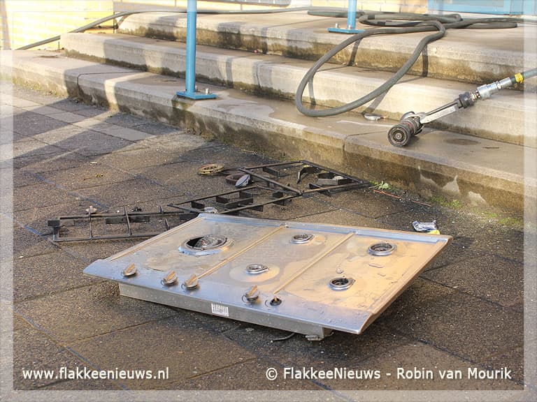 Wijkcentrum Middelharnis ontruimd voor binnenbrand