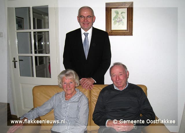 Gouden huwelijkspaar Achthuizen ontvangt burgemeester