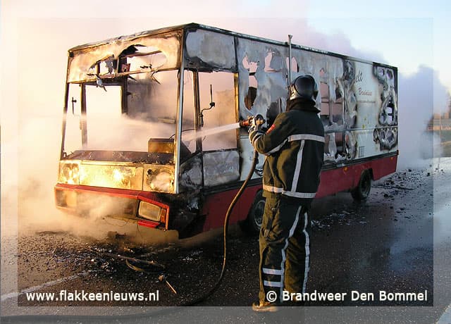 Bakkerswagen in brand