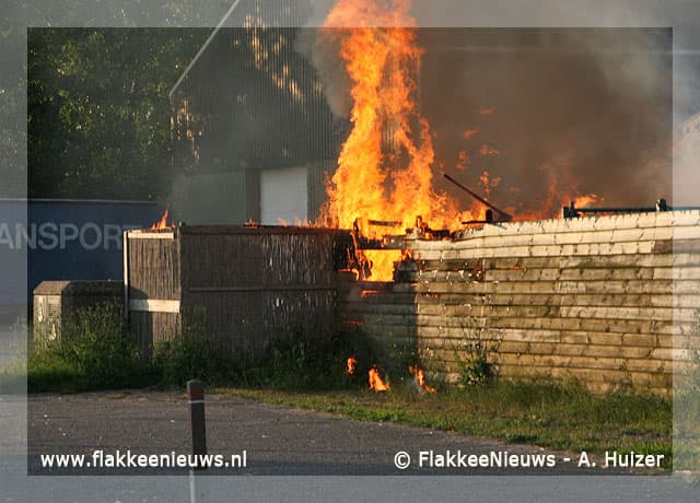 Volière uitgebrand in Herkingen