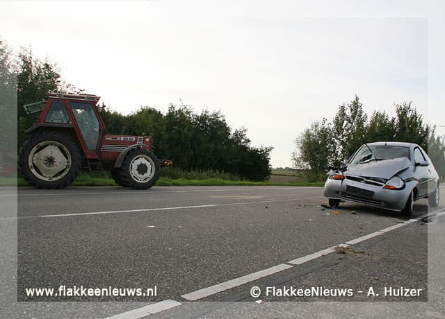 Ongeval tussen tractor en personenwagen