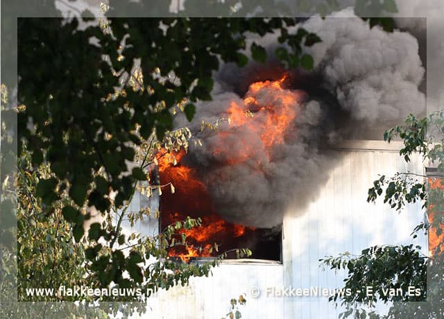 Grote brand op terrein Hernesseroord