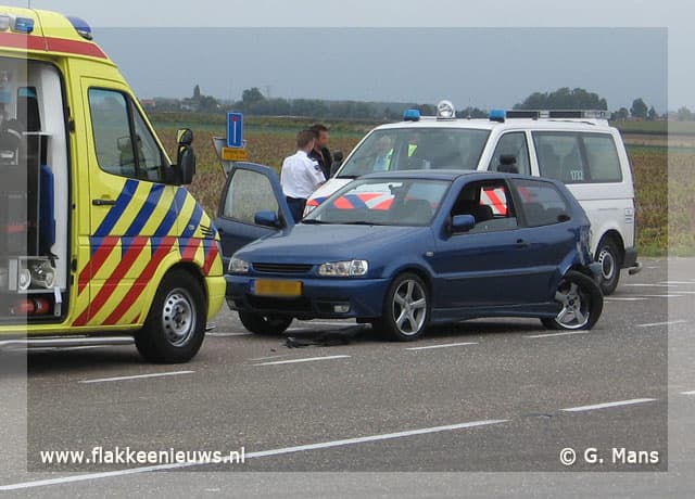 Aanrijding met lijnbus en personenwagen