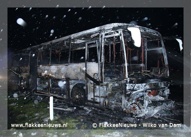 Lijnbus uitgebrand op N59