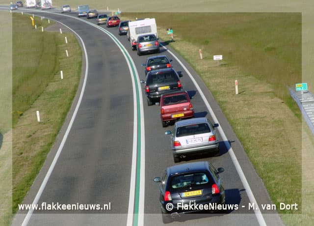 Badgasten massaal in de file