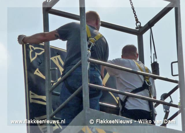 Kerktoren Nieuwe-Tonge weer bij de tijd
