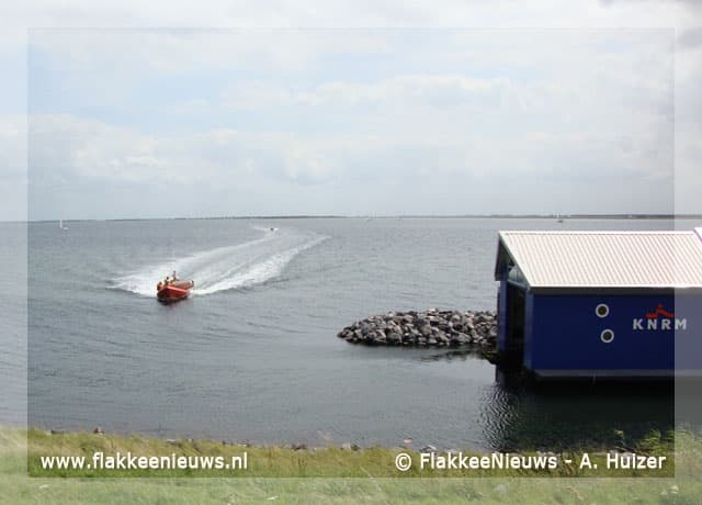 Zeilbootje omgeslagen