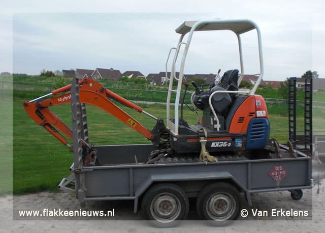 Diefstal minigravers en rupsdumper