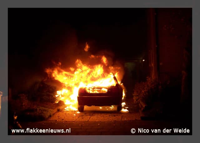 Voertuig volledig uitgebrand