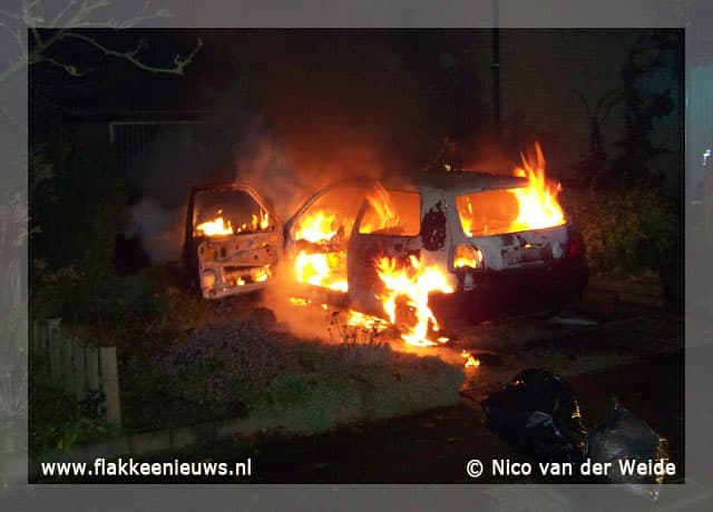 Voertuig volledig uitgebrand