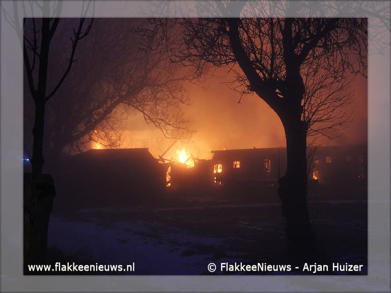 Uitslaande brand verwoest authentieke boerderij