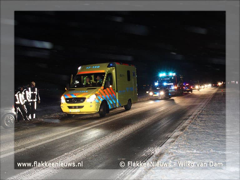 Twee auto's in de sloot op de N215