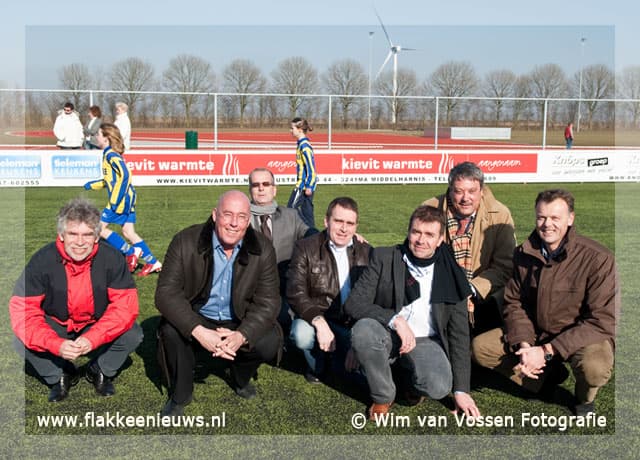 Nieuw kunstgras trapveld in de Van Pallandpolder