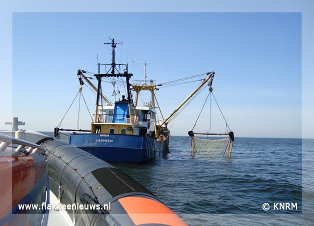 KNRM Stellendam helpt viskotter