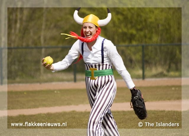 Zonnige opening honkbalaccommodatie