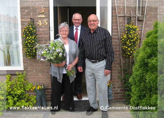 Gezellig bezoek bij gouden bruidspaar Tuns-Winkels