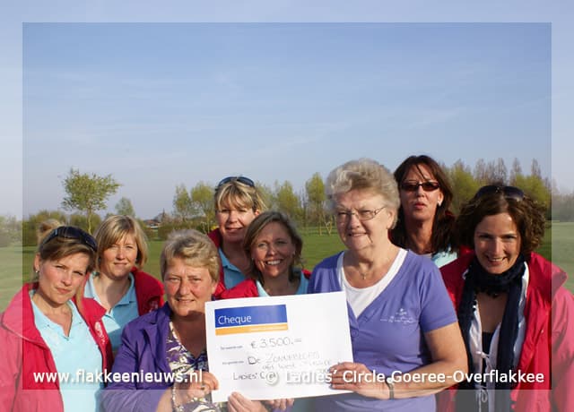 Mooie cheque voor De Zonnebloem