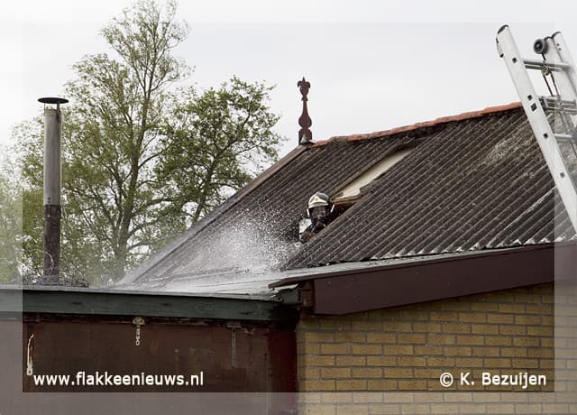 Brand in schuur bij Ouddorp