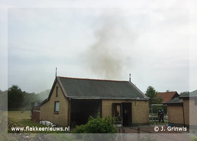 Brand in schuur bij Ouddorp