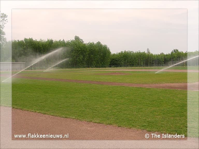 Islanders neemt beregeningsinstallatie in bedrijf