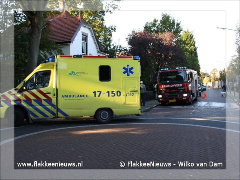 Vrouw lichtgewond na vlam in de pan