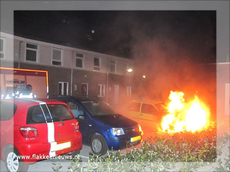 Auto uitgebrand in woonwijk Middelharnis