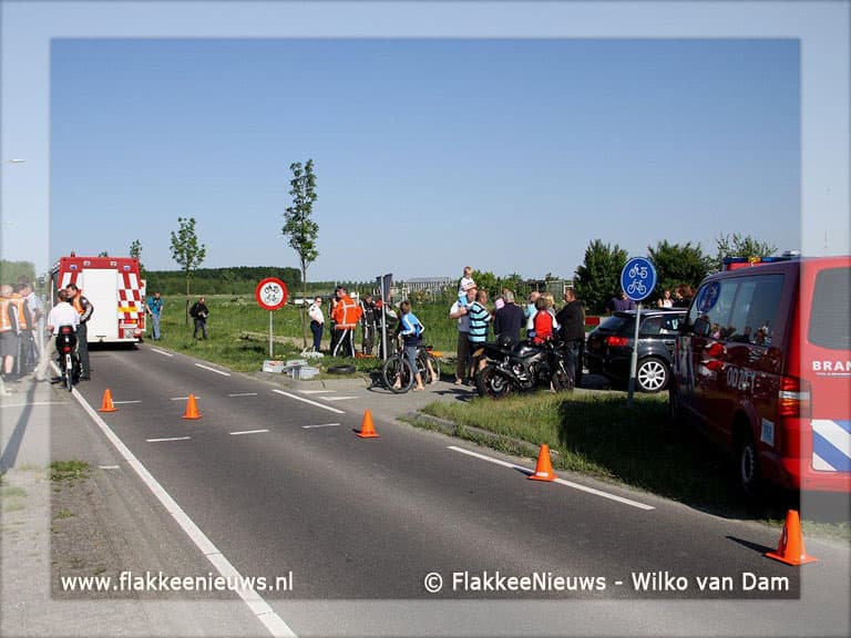 Auto te water in Middelharnis