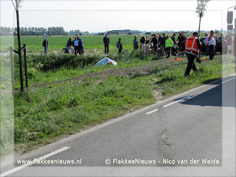 Auto te water in Middelharnis