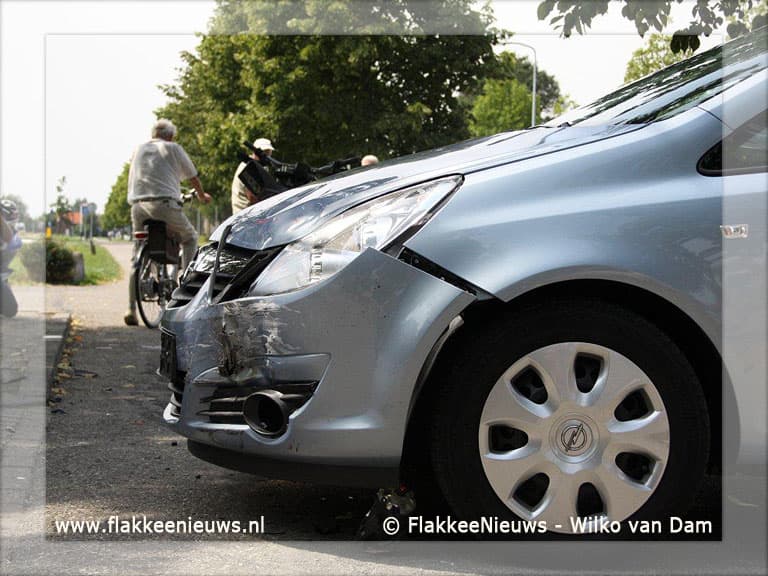 Ongeval met personenwagen en brommer