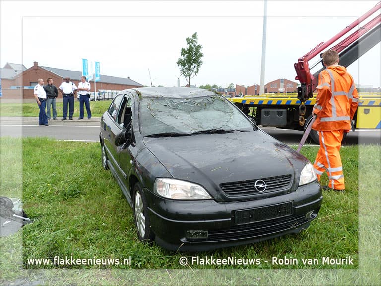 Auto te water Zuidelijke Randweg Middelharnis