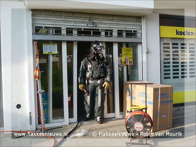 Brandweer rukt uit voor rookbom