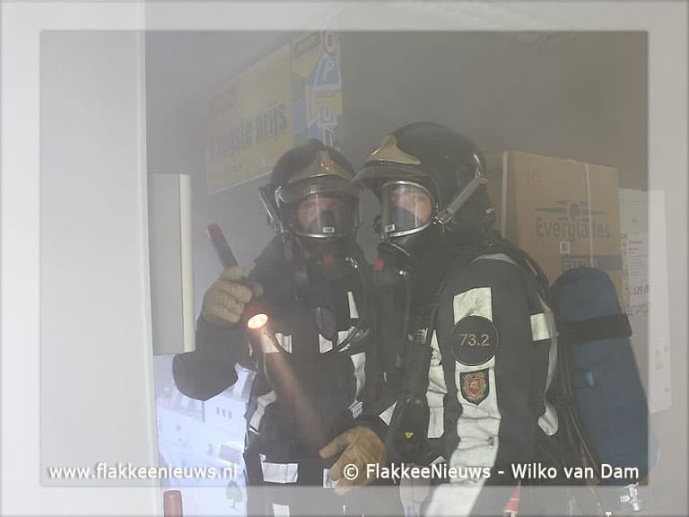 Brandweer rukt uit voor rookbom