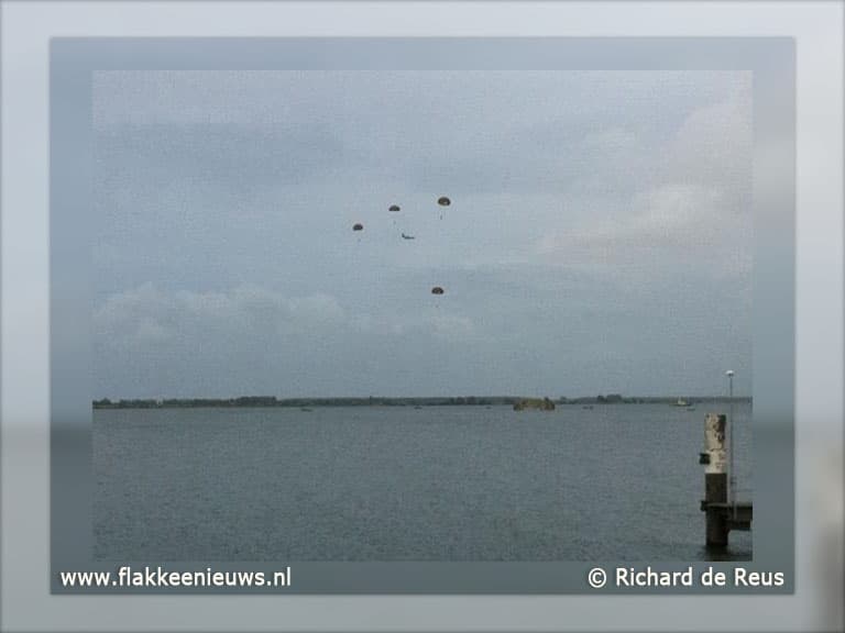 Laagvliegende vliegtuigen gespot boven Flakkee