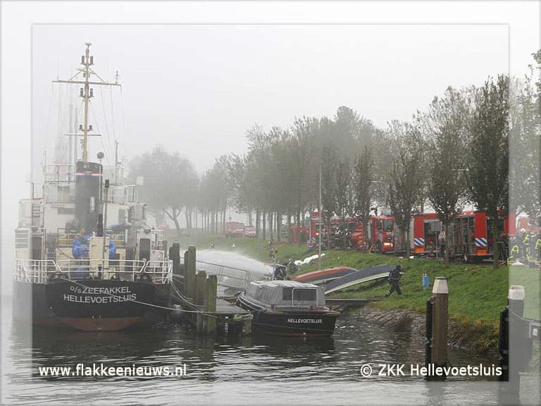 Heftige brand op korpsschip de Zeefakkel