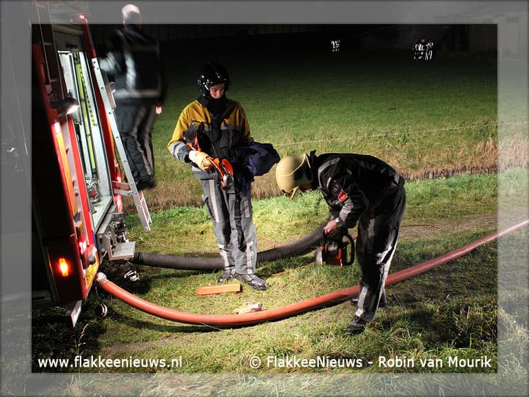 Schuur afgebrand in polder Sommelsdijk