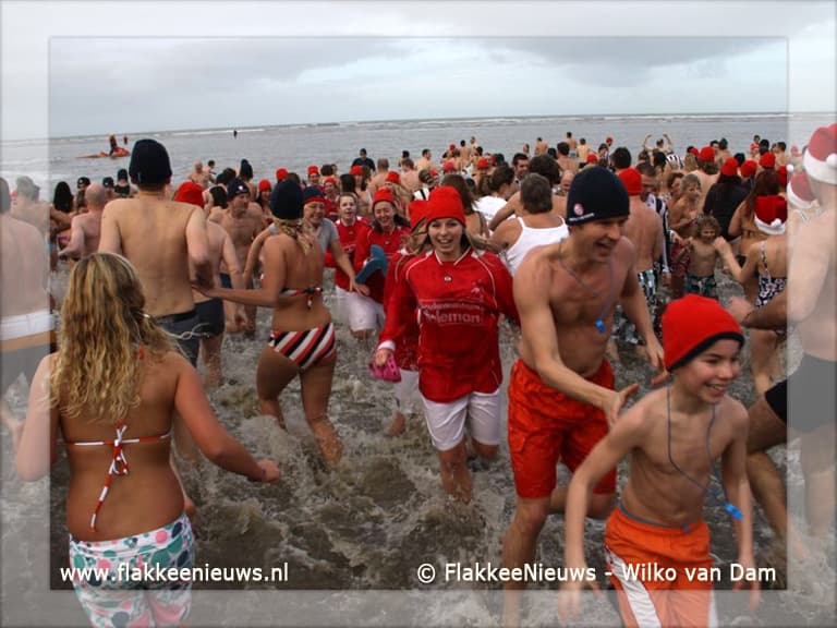 Nieuwjaarsduik 2011 groot succes