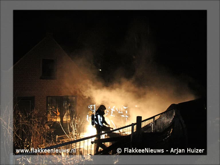 Uitslaande brand Dirksland snel geblust