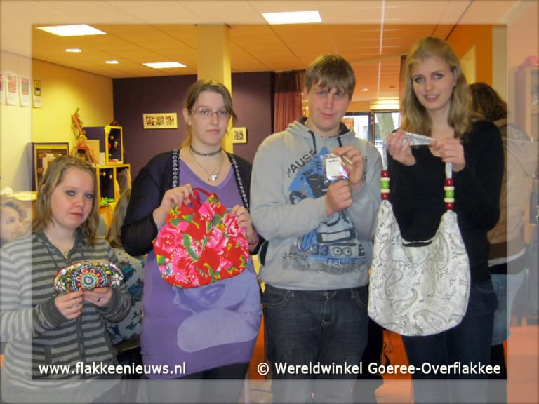 Inkoop wereldwinkel door leerlingen Prins Maurits
