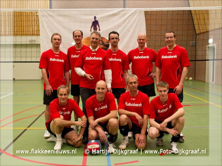 Rabobank steekt Volleybal & Badminton heren in het nieuw