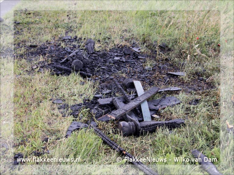 Aanhanger en schuur in brand