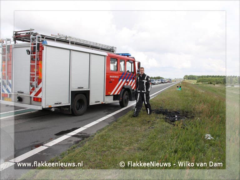 Aanhanger en schuur in brand