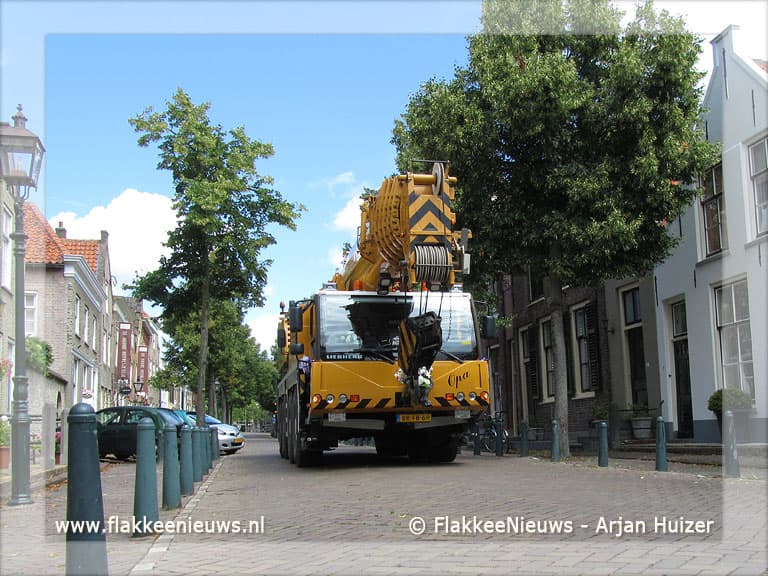 Bruidspaar kiest voor bijzondere trouwauto