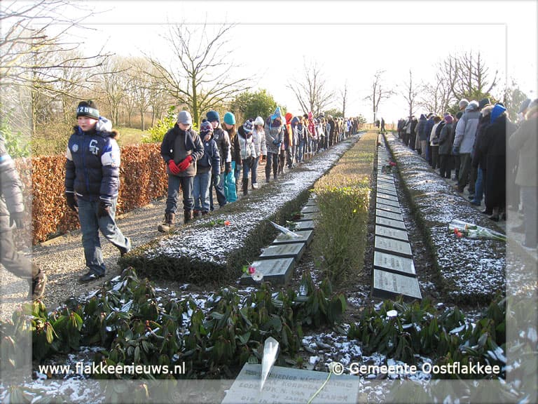 Herdenking watersnoodramp Oostflakkee druk bezocht