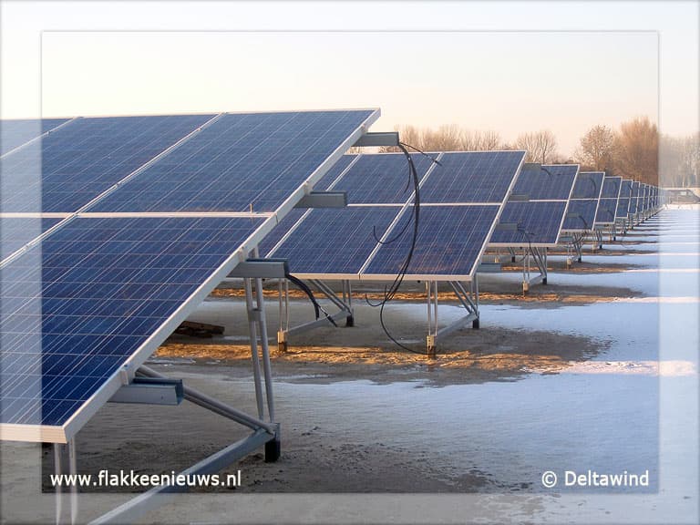Zonnepark Ouddorp aan Zee is in aanbouw