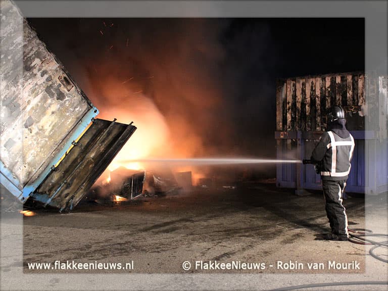 Middelbrand bij mileustraat Middelharnis