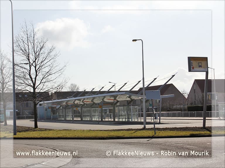 Officiële opening busstation Oude-Tonge