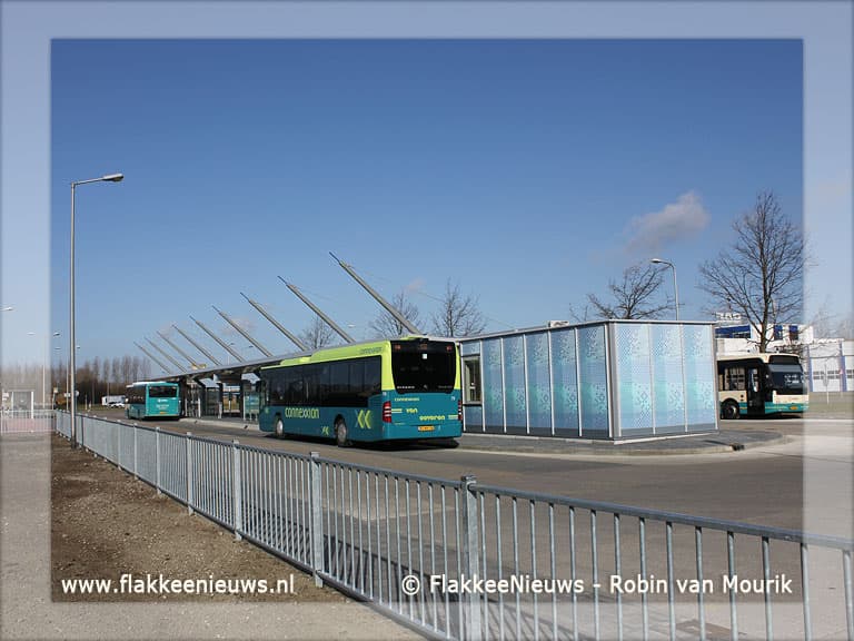 Officiële opening busstation Oude-Tonge