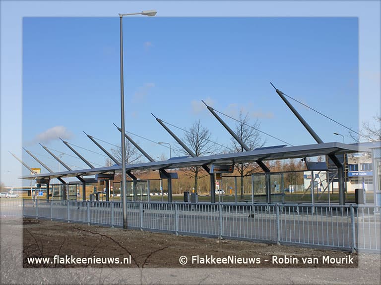 Officiële opening busstation Oude-Tonge