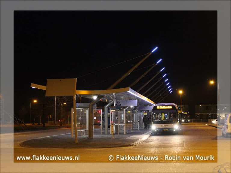 Officiële opening busstation Oude-Tonge